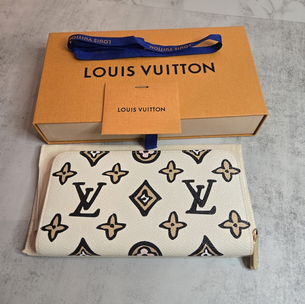 Louis Vuitton WILD AT HEART Large Zippy Wallet - Picture 9 of 16